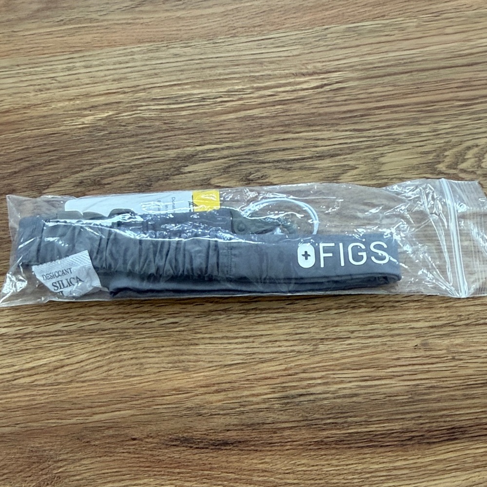 Figs Charcoal lanyard